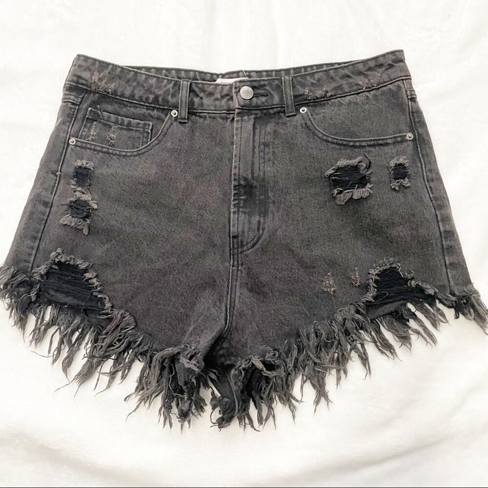 Forever 21 black ripped jeans shorts high rise frayed hem size 30 distressed
